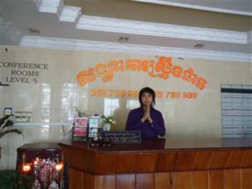 春天公园酒店 马德望 外观 照片